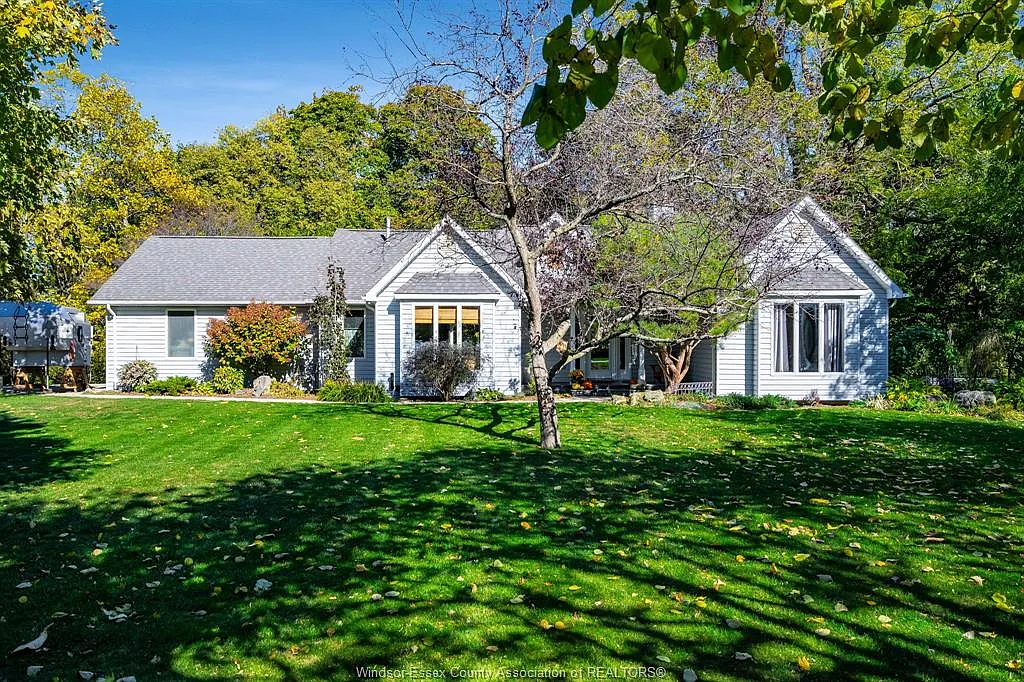 1126 Campbell Ln photo 1