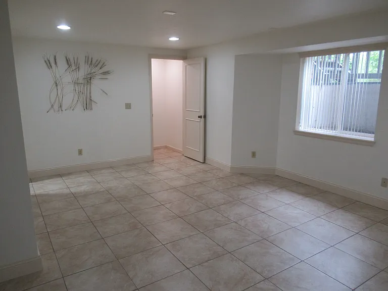 Bsmt family room and laundry