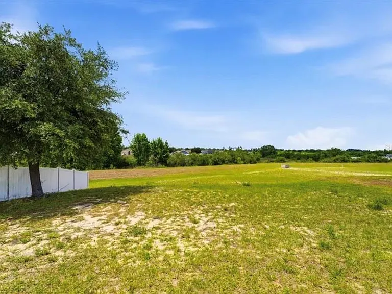 202 Highland Meadows Pl — Photo 17