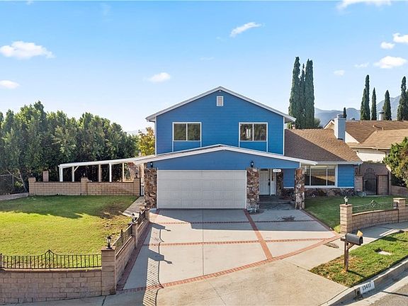 3rd image of 13411 Oro Grande St