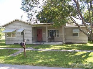 5734 8th St, Zephyrhills, FL 33542