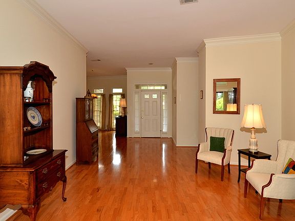 3rd image of 295 Saddle Creek Ln