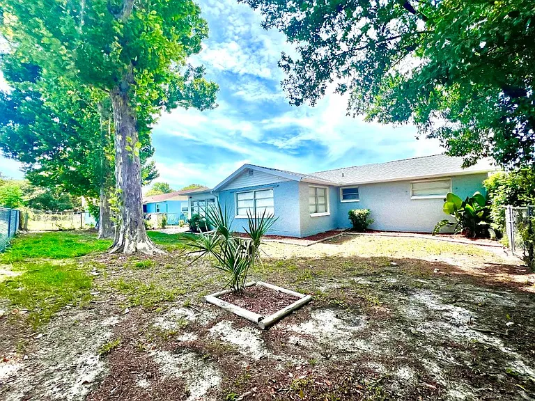 7924 Halsey Dr — Photo 16