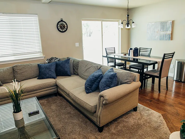 360 Lemmon Ln — Photo 3