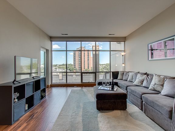 2nd image of 1550 E Royall Pl Unit 508