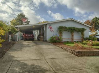 894 NE Hide Away Dr, McMinnville, OR 97128
