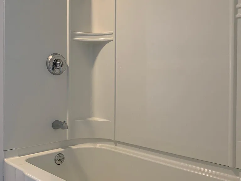 32 Chestnut St #27 — Photo 15