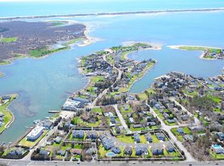 4 Pond Xing #2, Southampton, NY 11968