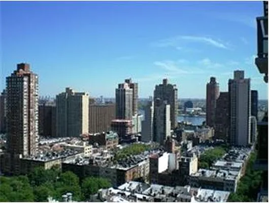 Rented by Douglas Elliman | media 25