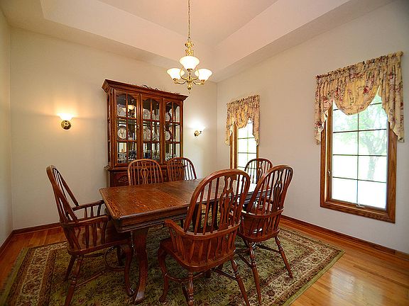 4th image of 25814 Grace Cir