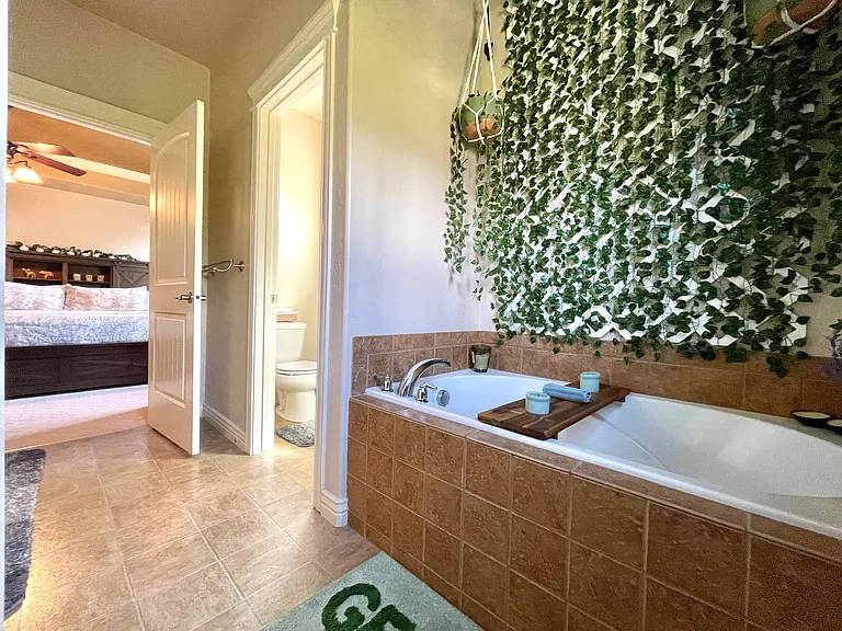 10508 Alpine St — Photo 11