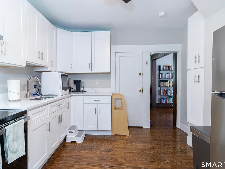 271 Brown St — Photo 14