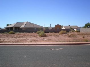 1810 Round House Dr, Winslow, AZ 86047