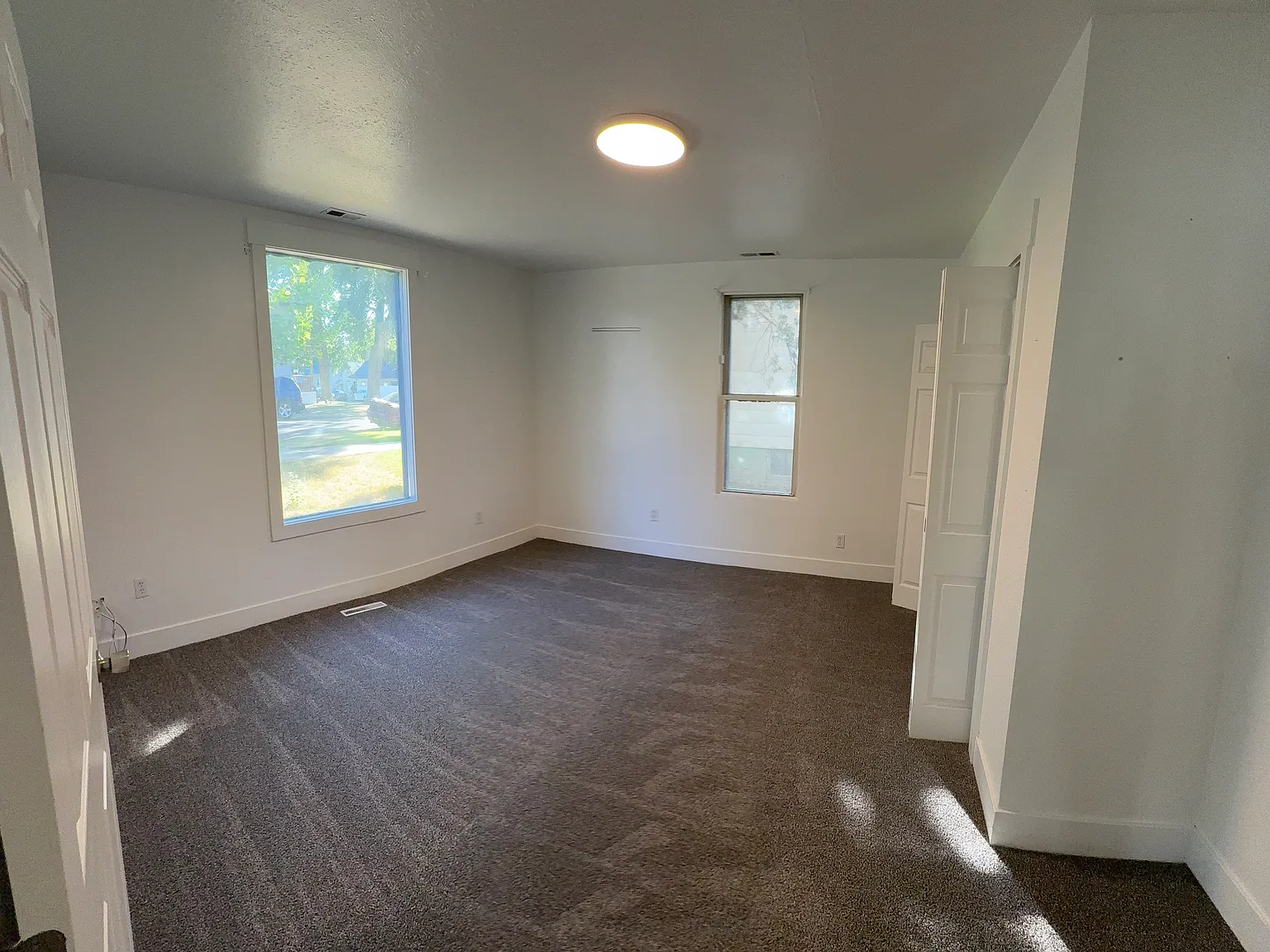 370 H st — Photo 3