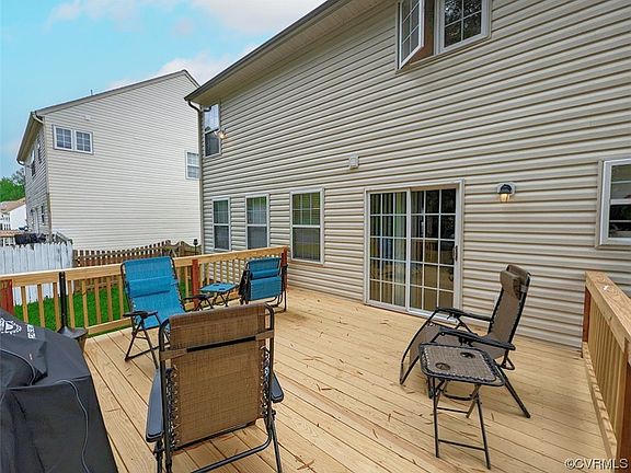 4th image of 934 Wheelwood Way