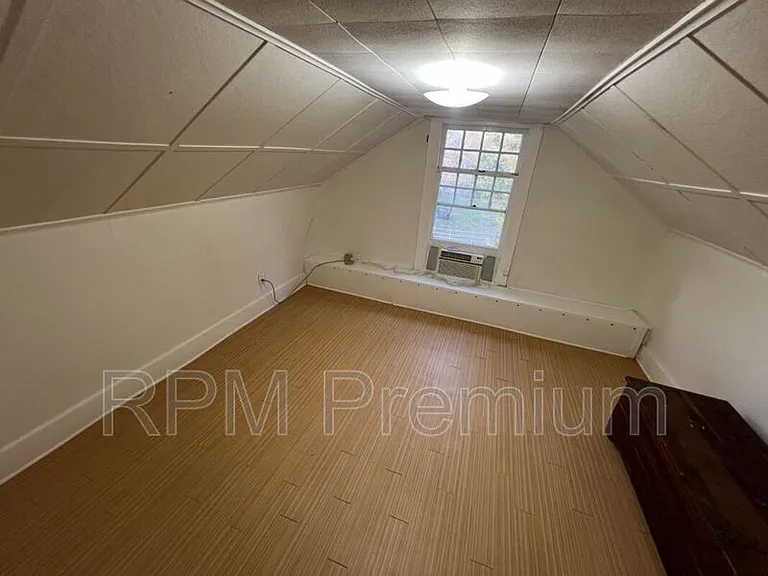 8222 Highway 955 E — Photo 28