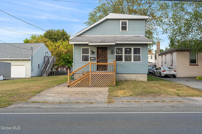 3rd image of 3123 Albany Street