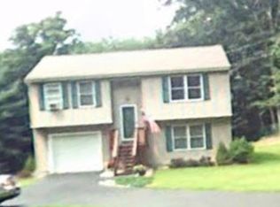 54 Velgouse Rd, Oakdale, CT 06370