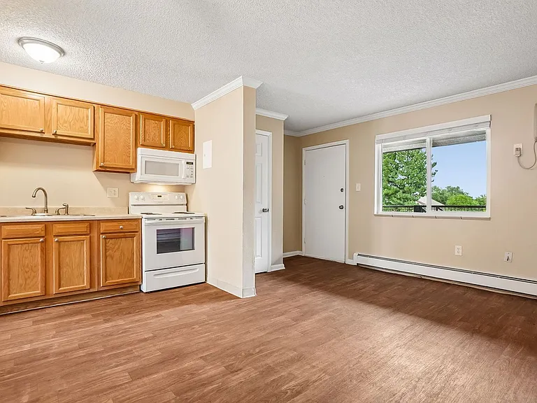 Knollwood and Tanglewood Apartments — Photo 30