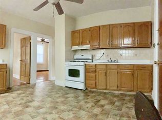 135 W 24th St, Bayonne, NJ 07002