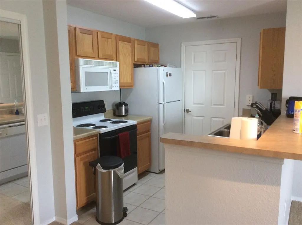 1 bed, 1.0 bath, 672 sqft, $1,150 — Photo 2