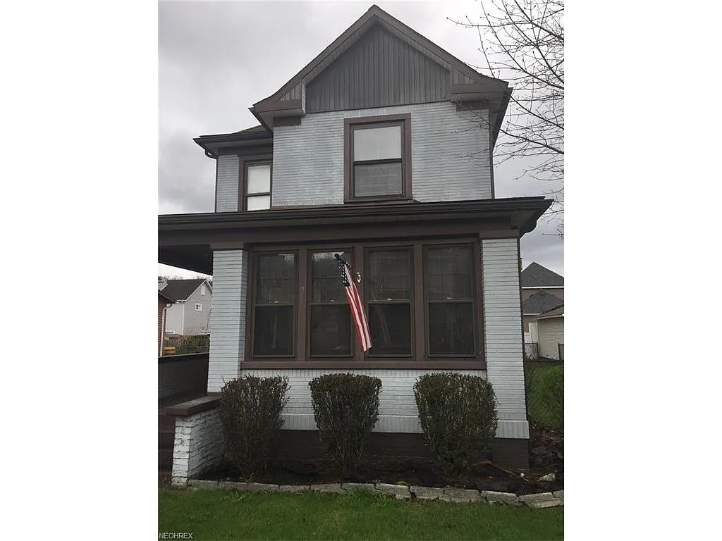 1732 Maple Ave photo 1