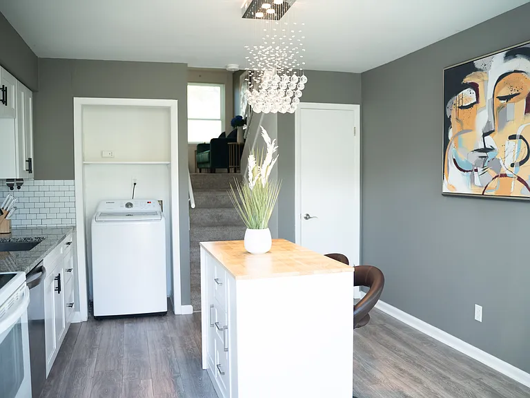 4222 La Palma Ct — Photo 2