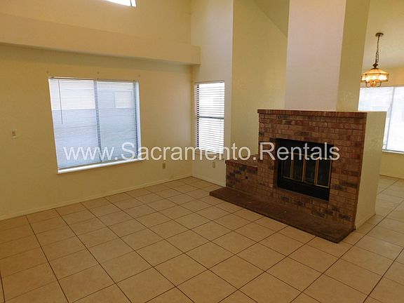 3rd image of 8475 Carlin Ave