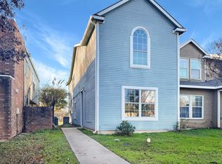 621 W Union Bower Rd, Irving, TX 75061