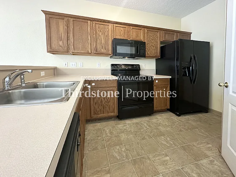 1660 Biscayne Bay Cir — Photo 6