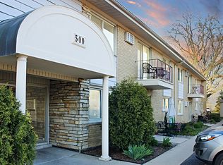 500 Chase Dr APT 9, Clarendon Hills, IL 60514