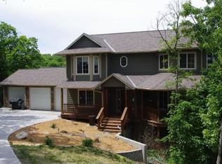 861 E 1259th Rd, Lawrence, KS 66047