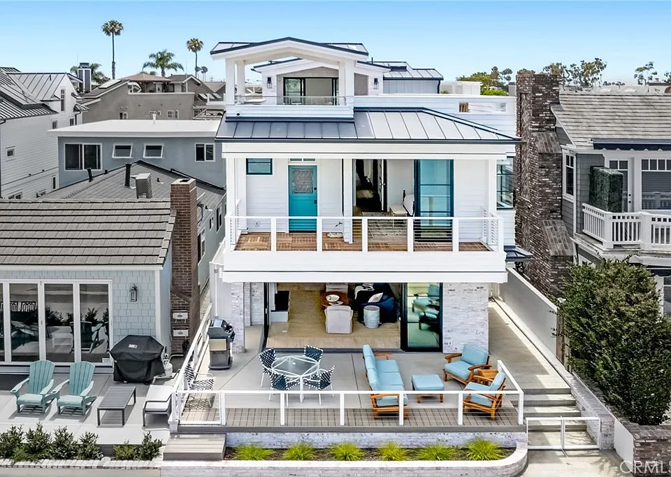 225 E Bay Front