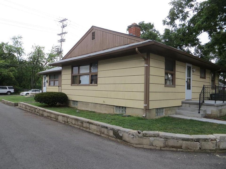 2nd image of 3228 Maize Rd