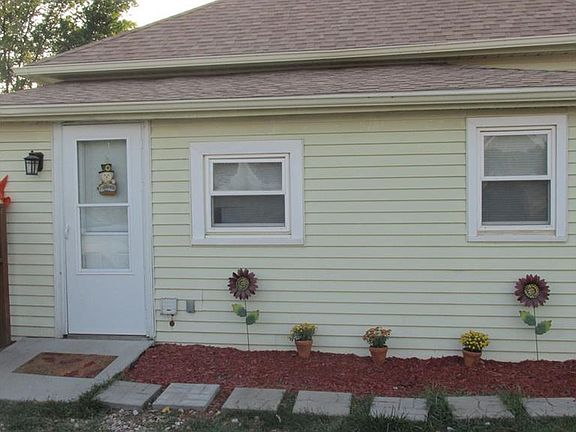 5th image of 14051 Pioneer St