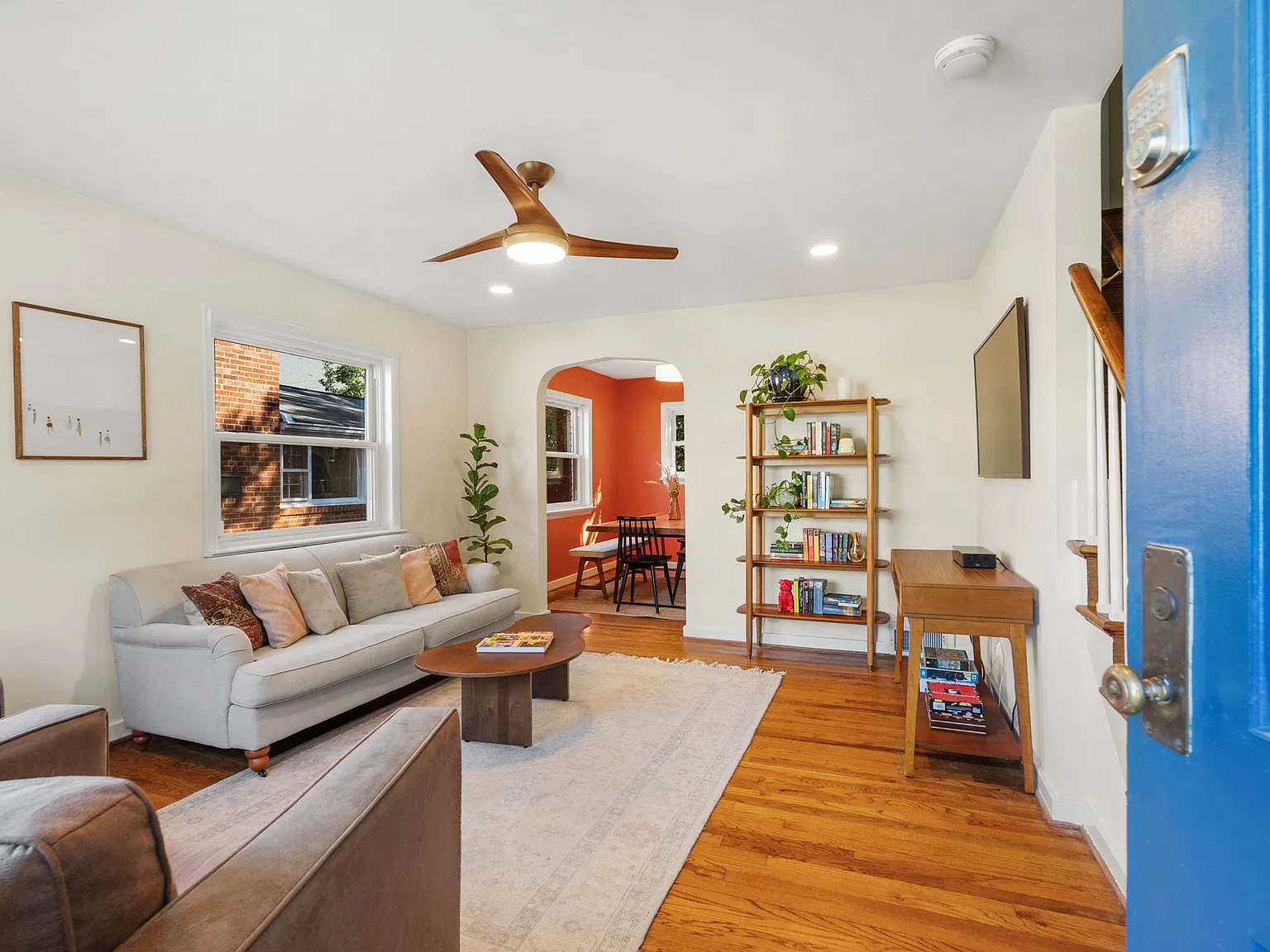 3 bed, 1378 sqft, $5,000 — Photo 3