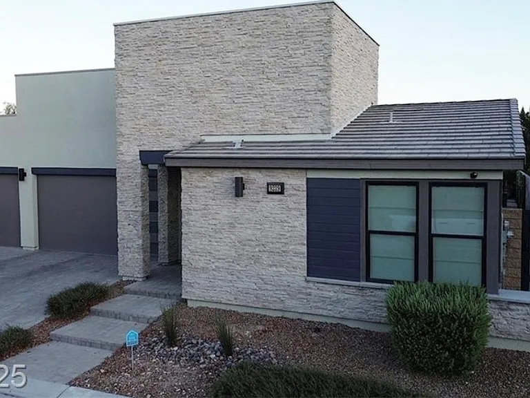 9239 Beltana Ct — Photo 36