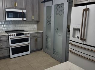 122 Samarra Estates Dr APT C, Fenton, MO 63026