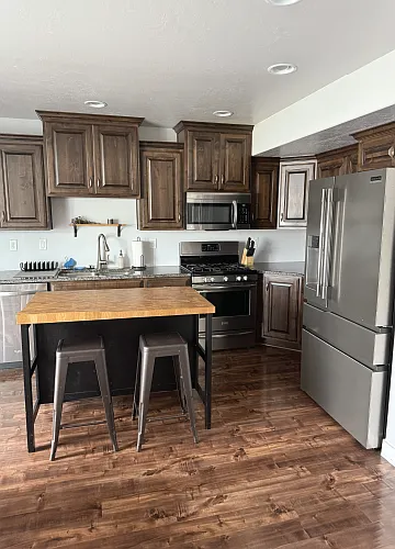 3 bed, 2.5 bath, 1320 sqft, $2,300 — Photo 2