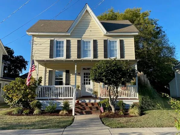 623 Randolph Ave, Cape Charles, VA 23310