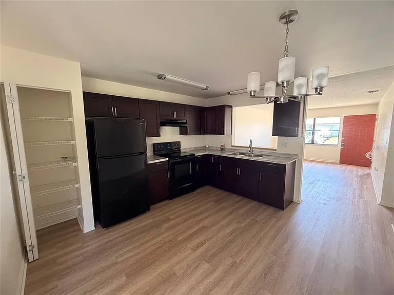 295 Cobalt Dr — Photo 6