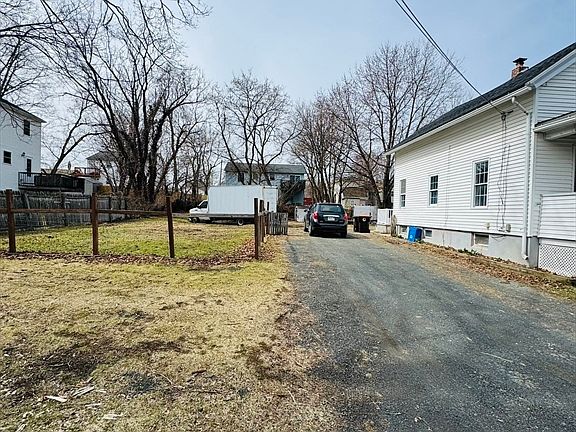 3rd image of 44 Spring St