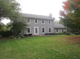 S58W22425 Weiland Dr, Waukesha, WI 53189