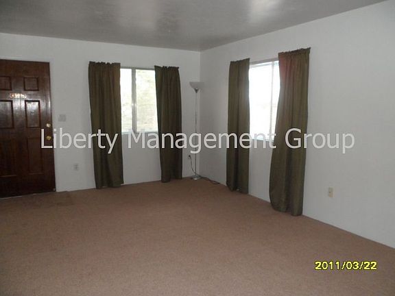 2nd image of 138 N Willow St APT A