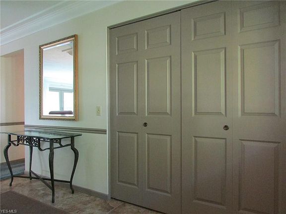 3rd image of 7751 Edgewood Ln