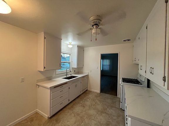 5th image of 540 Seymour St #540