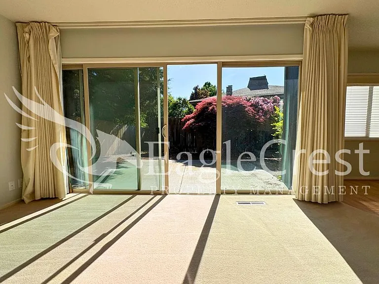 364 Catherine St #M1 — Photo 15