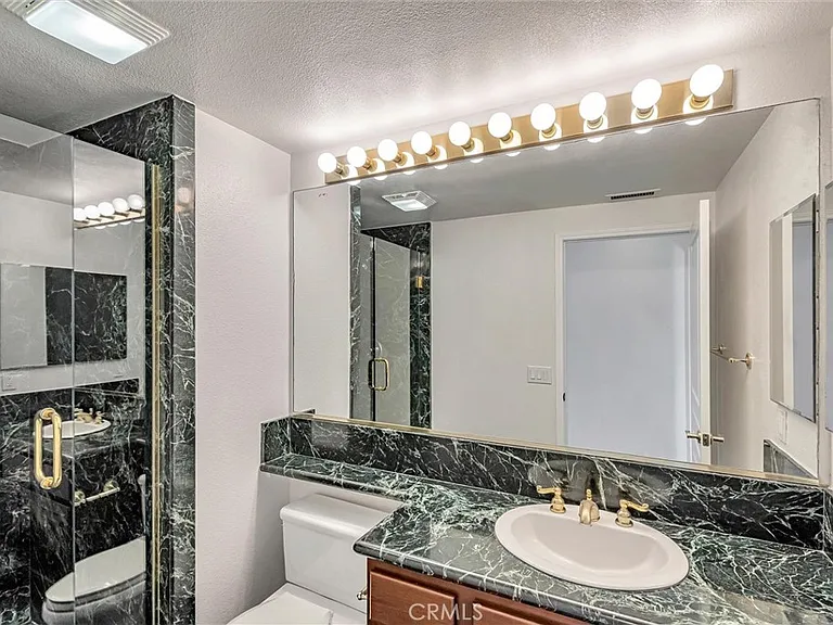 19754 Mariposa Creek Way — Photo 40
