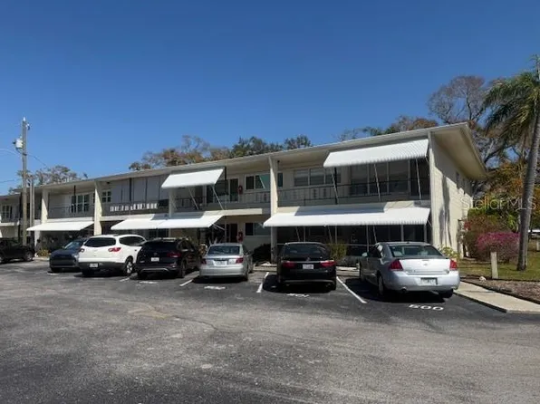 4143 57th St N APT 600, Kenneth City, FL 33709