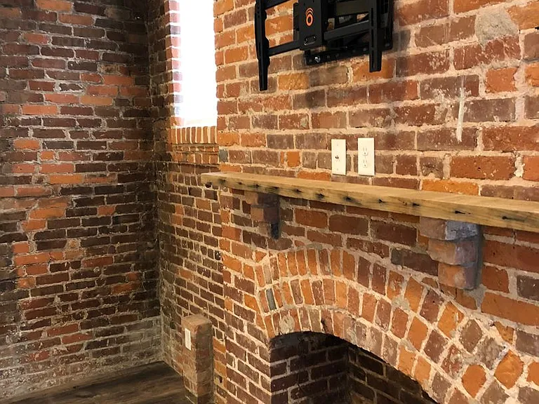 1509 E Superior St — Photo 19